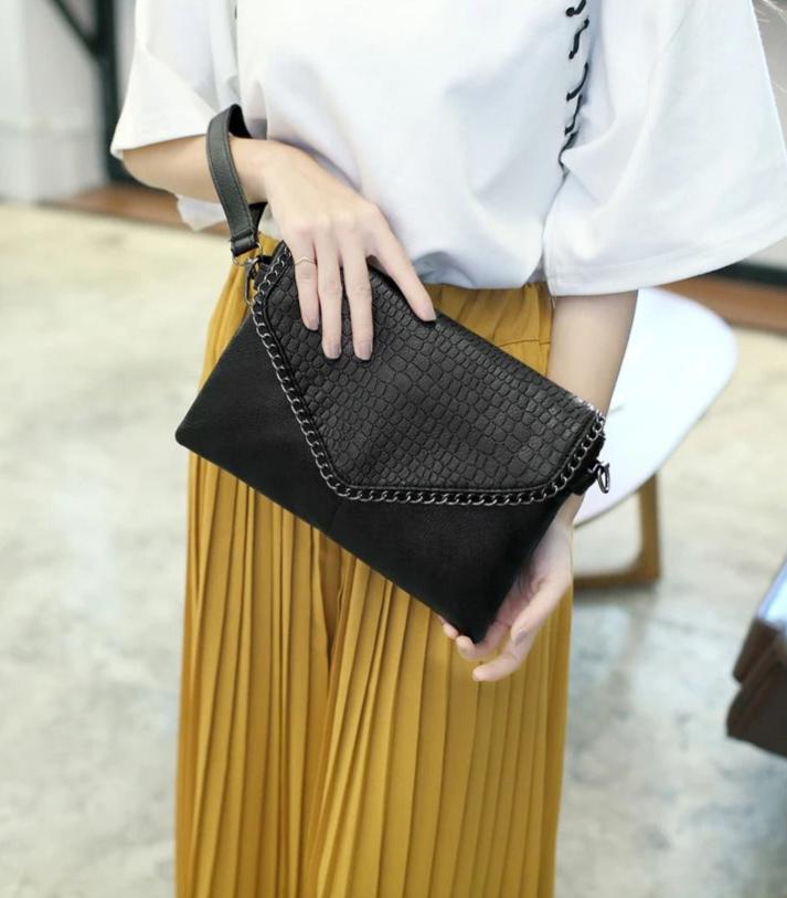 Aurelia ChainLink Crossbody